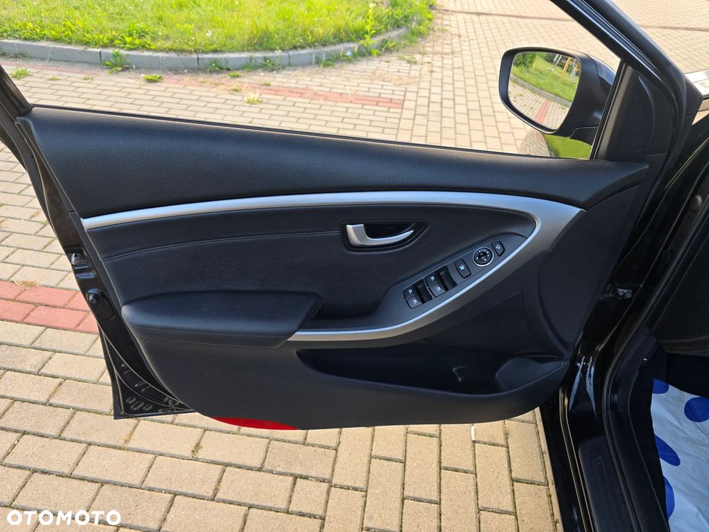 Hyundai i30 1.4 Premium - 19