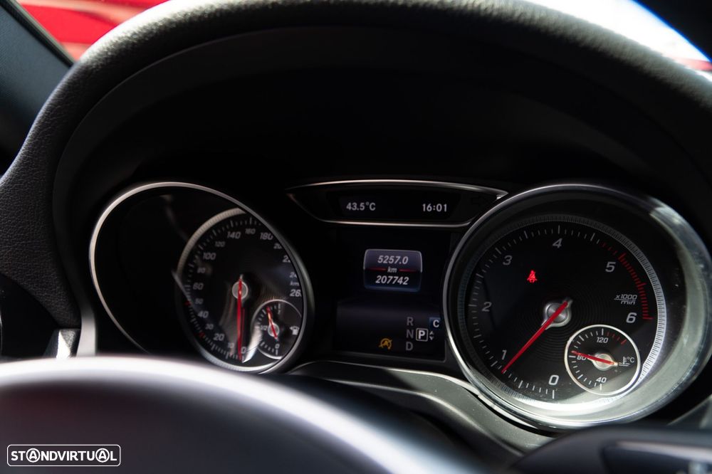 Mercedes-Benz CLA 200 d Shooting Brake AMG Line Aut. - 9