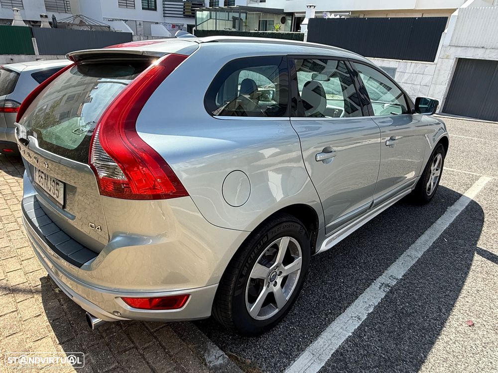 Volvo XC 60 2.0 D4 R-Design Start/Stop - 4