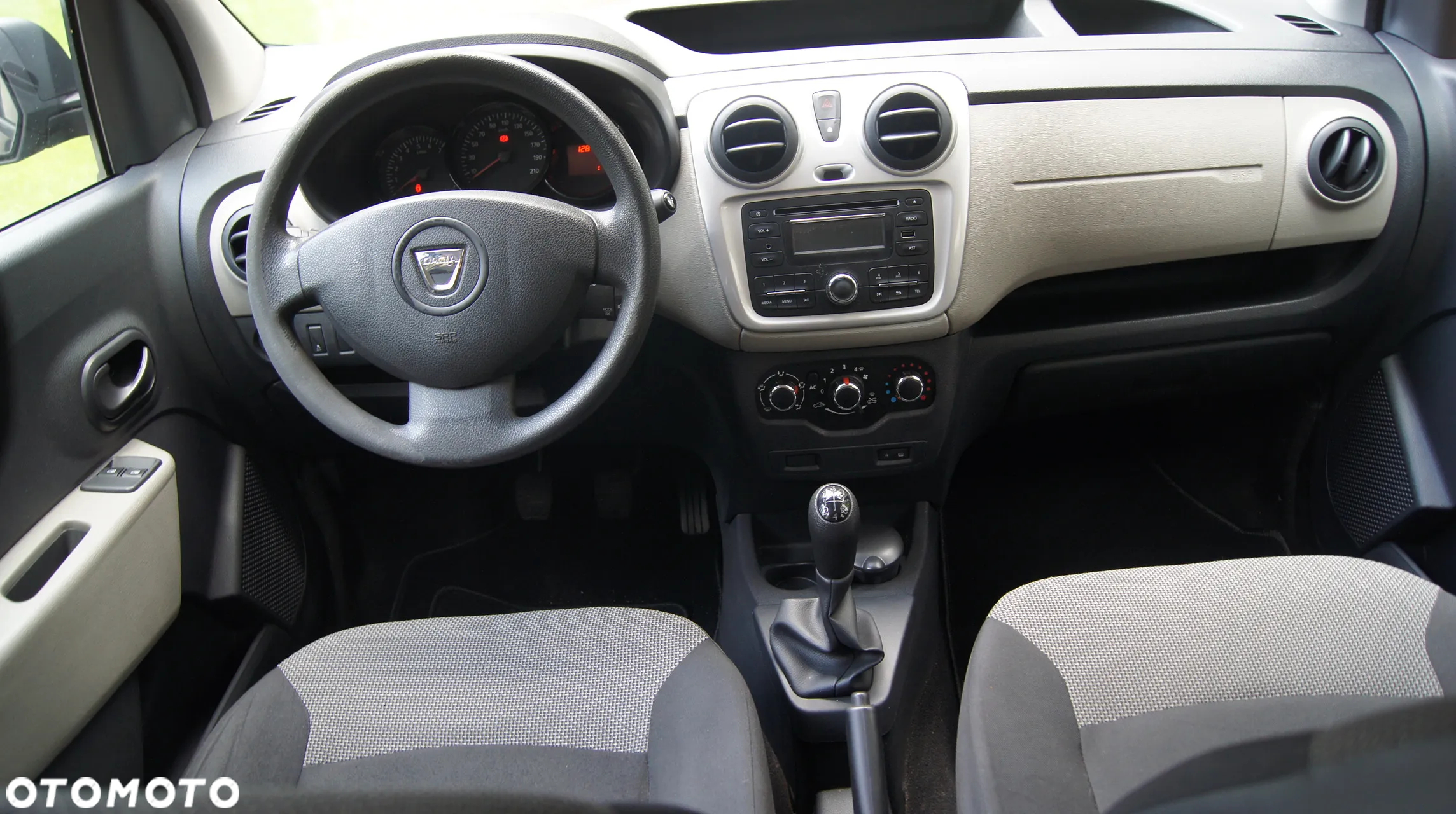 Dacia Dokker 1.6 MPI 85 Celebration - 11