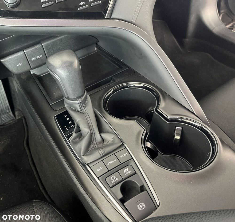 Toyota Camry 2.5 Hybrid Comfort CVT - 16