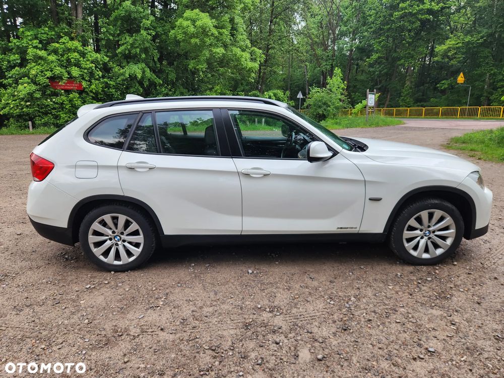 BMW X1 xDrive18d xLine - 12