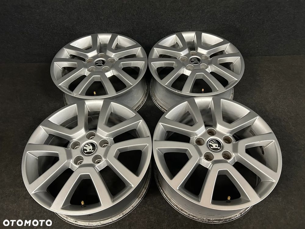 Alufelgi Skoda Yeti, Superb II, III, Octavia II, III 17 cali 5x112 4szt. Ładna! - 4