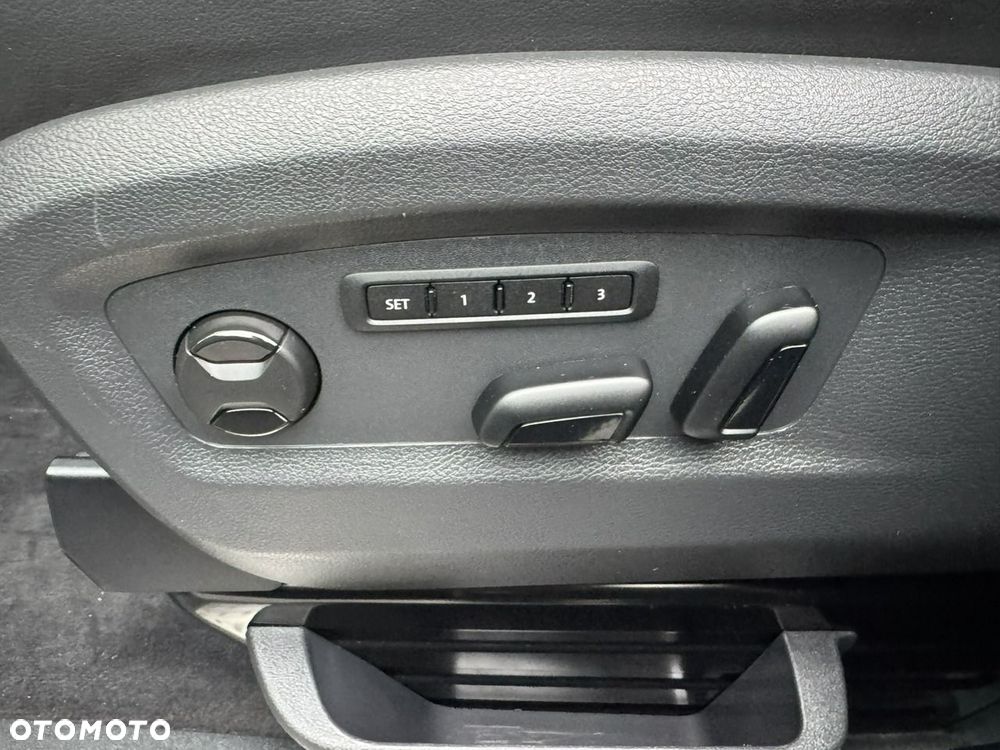 Volkswagen Multivan 2.0 BiTDI L1 Highline 4Motion DSG - 19