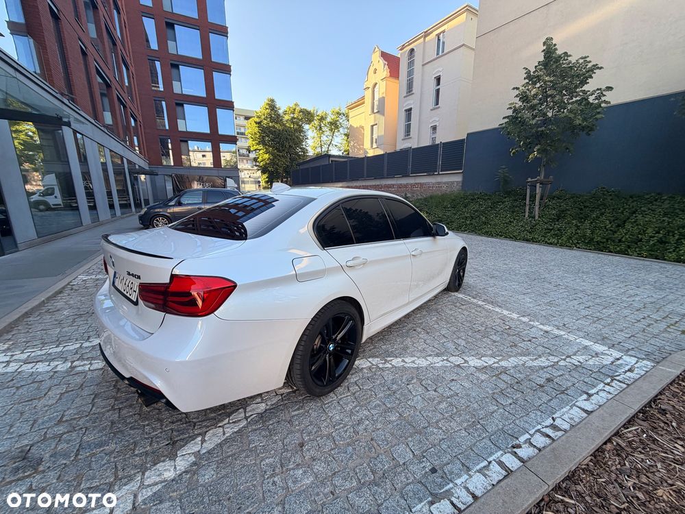 BMW Seria 3 340i M Sport - 8
