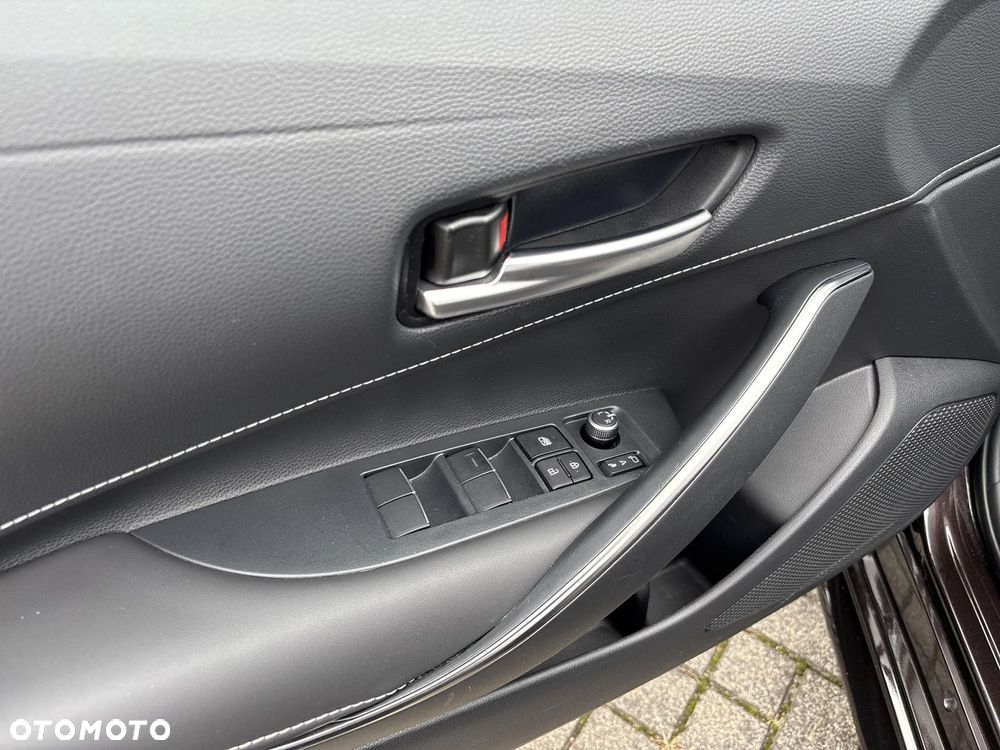 Toyota Corolla 2.0 Hybrid Style - 22