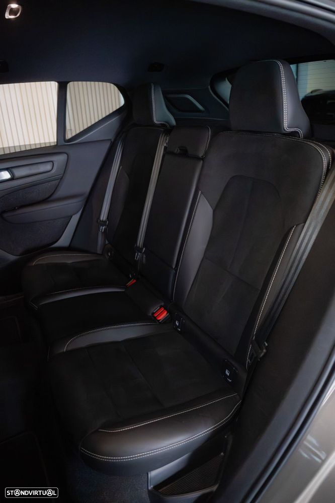 Volvo XC 40 1.5 T4 PHEV R-Design - 43