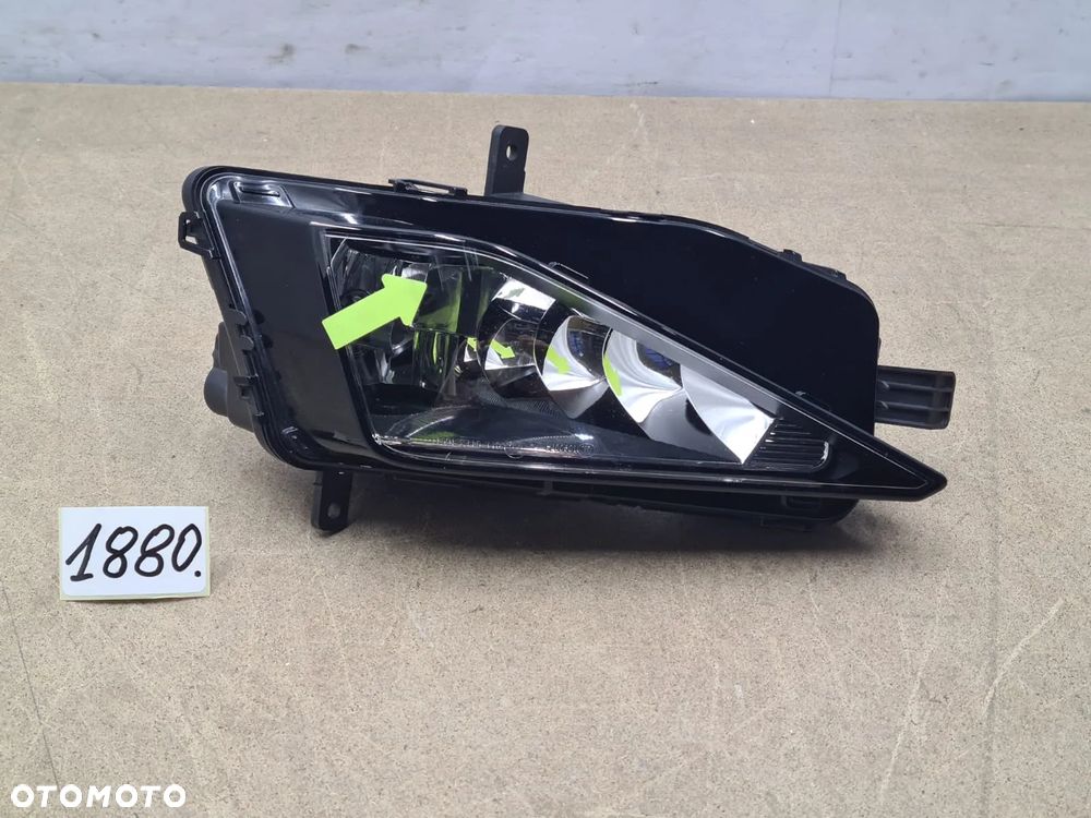 Vw golf sportsvan lift 510.941.661.E lampa przeciwmgielna, halogen lewy - 1