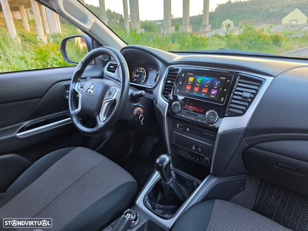 Mitsubishi L200 2.3 DI-D CD Invite Strakar Look 4WD - 5