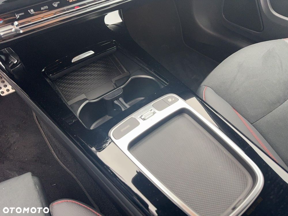 Mercedes-Benz CLA 200 mHEV AMG Line 7G-DCT - 15