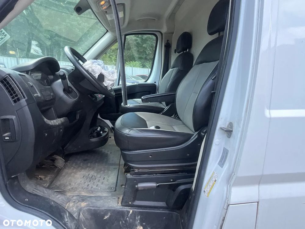 RAM PROMASTER 2500 DELIVERY VAN - 31