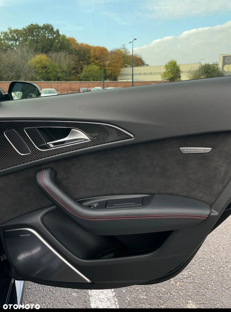 Audi RS6 Avant - 26