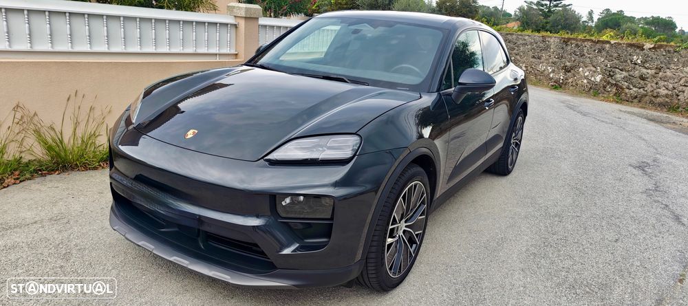 Porsche Macan Electric 4 - 30