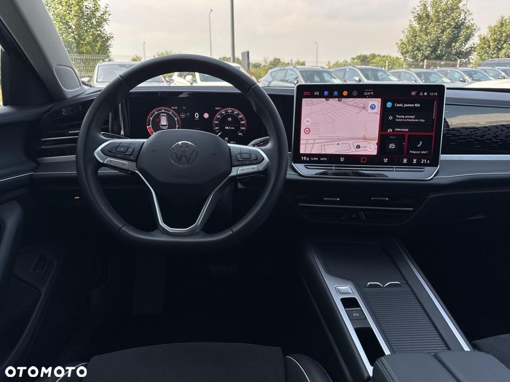 Volkswagen Passat - 11