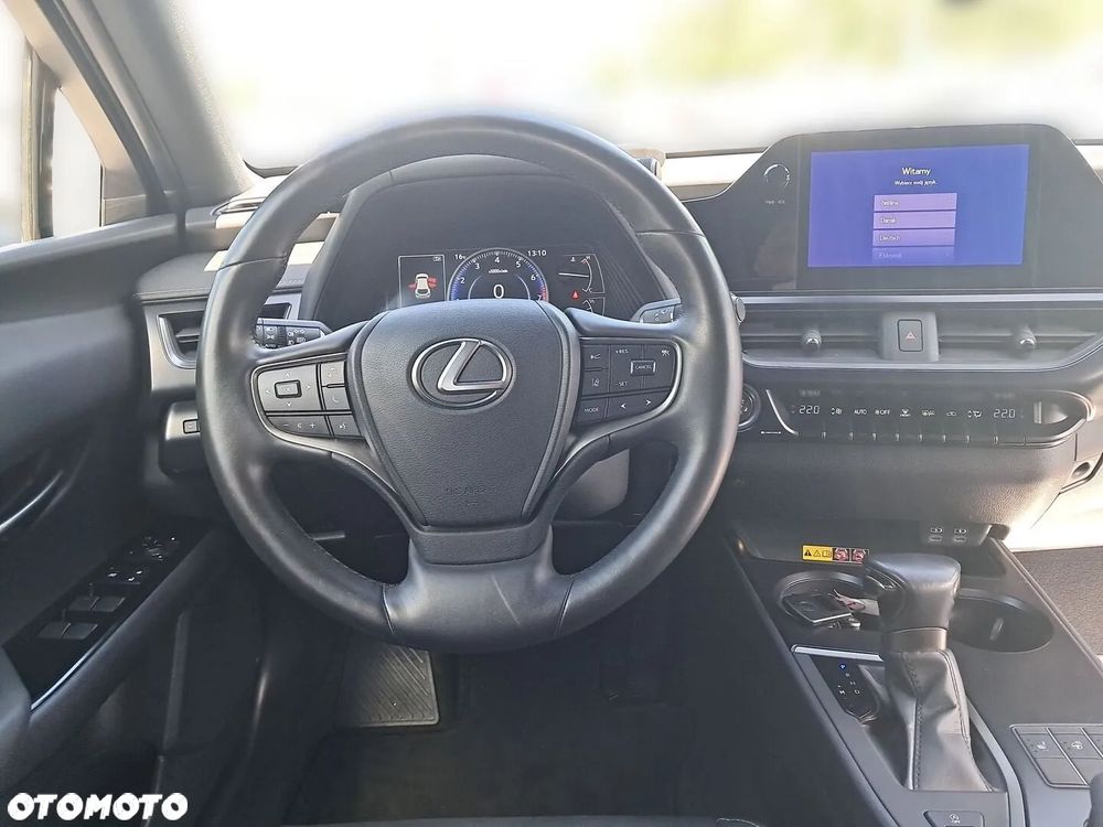 Lexus UX - 7