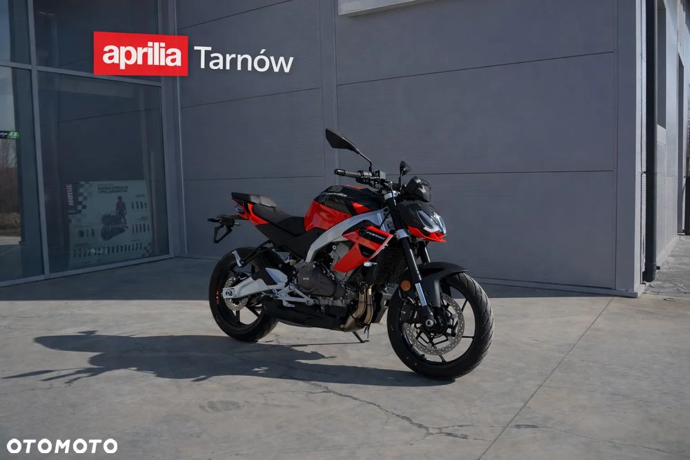 Aprilia Tuono - 1