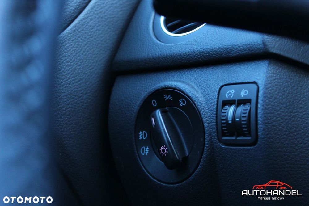 Volkswagen Golf Plus - 12