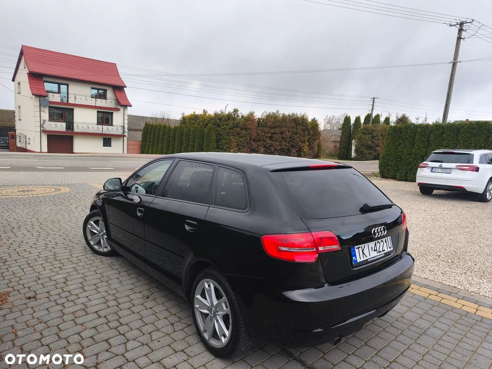 Audi A3 Sportback 2.0 TDI DPF Ambiente - 4