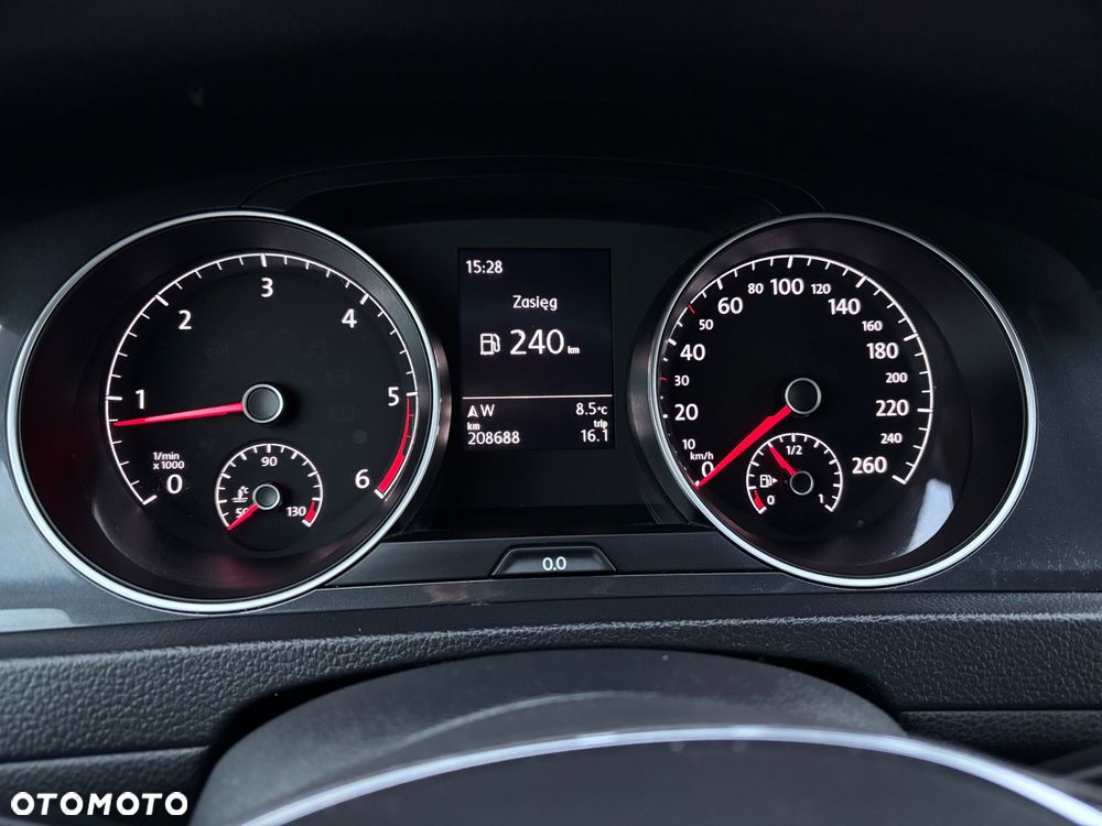 Volkswagen Golf - 12