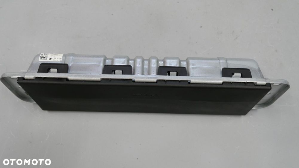 bmw 2 f44 gran coupe poduszka kolanowa prawa kierowcy 6823068 airbag - 2