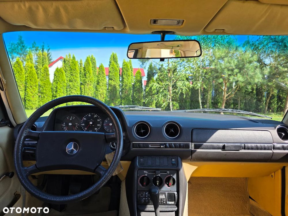 Mercedes-Benz W123 - 10