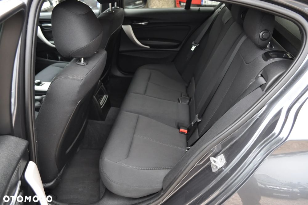 BMW Seria 1 116i - 19