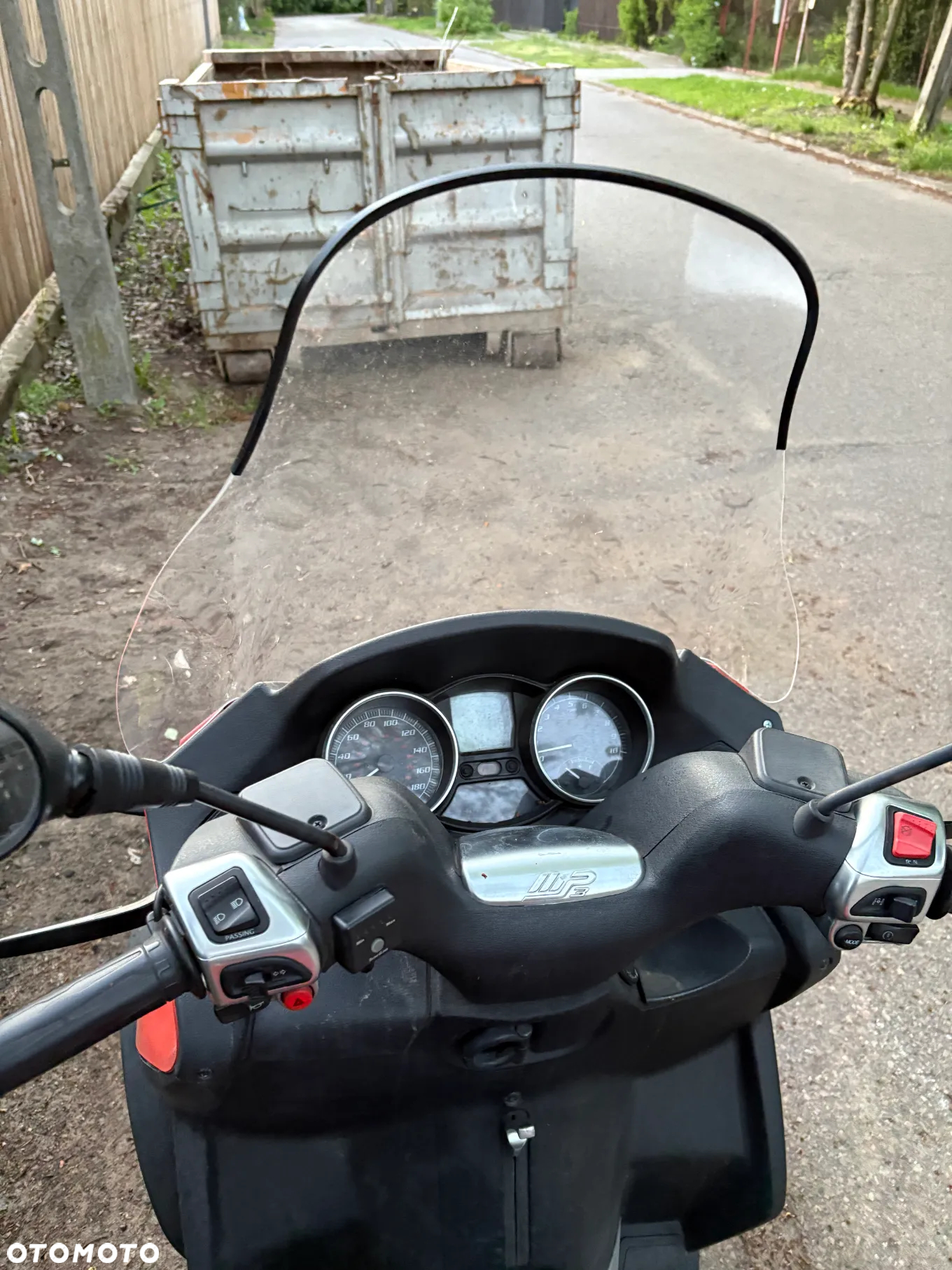 Piaggio MP-3 - 7