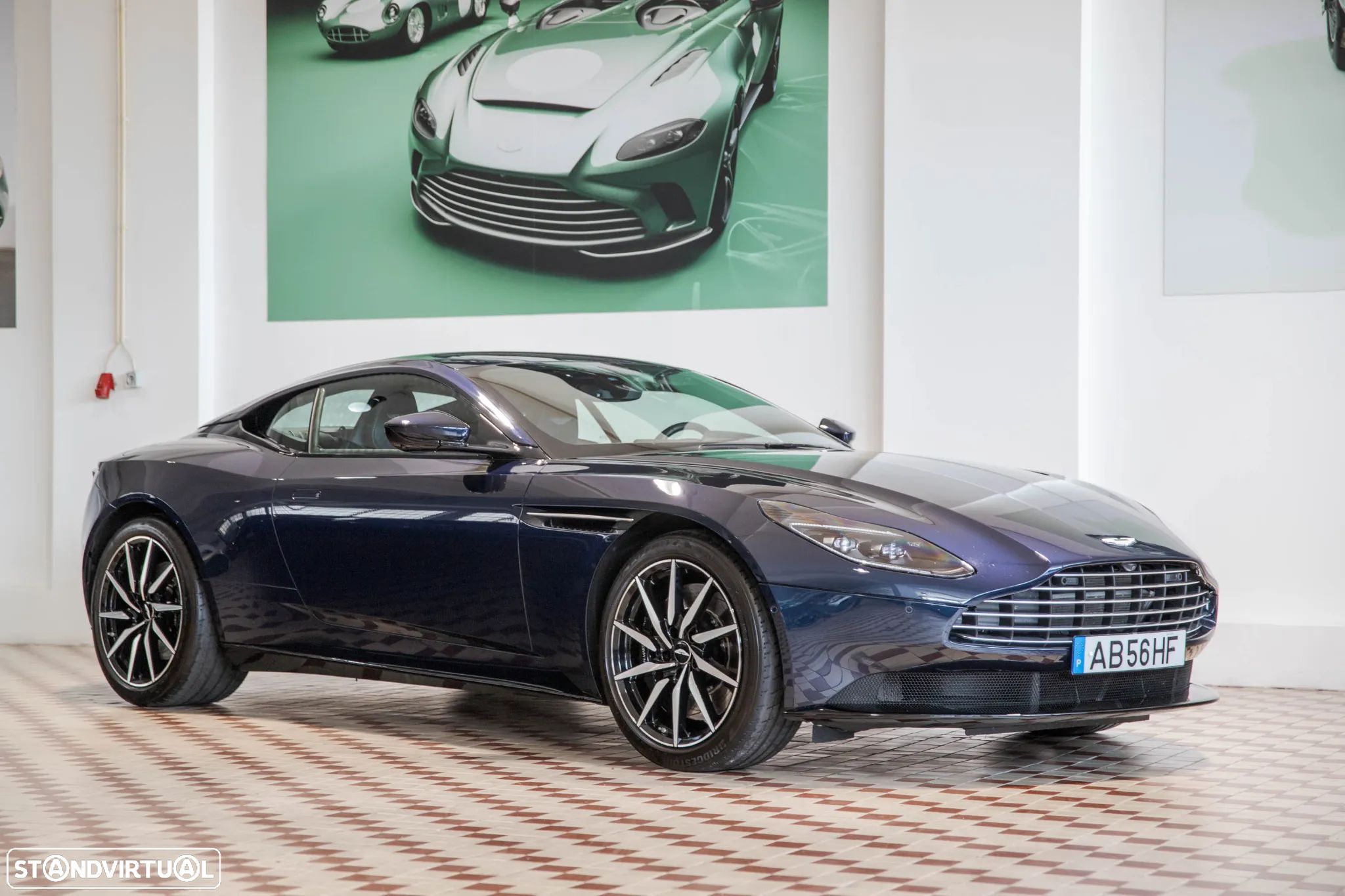 Aston Martin DB11 Coupé V8 Auto - 1