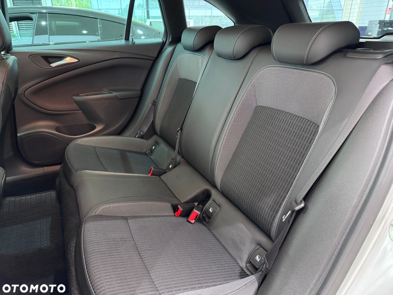 Opel Astra V 1.5 CDTI Business Elegance S&S - 13