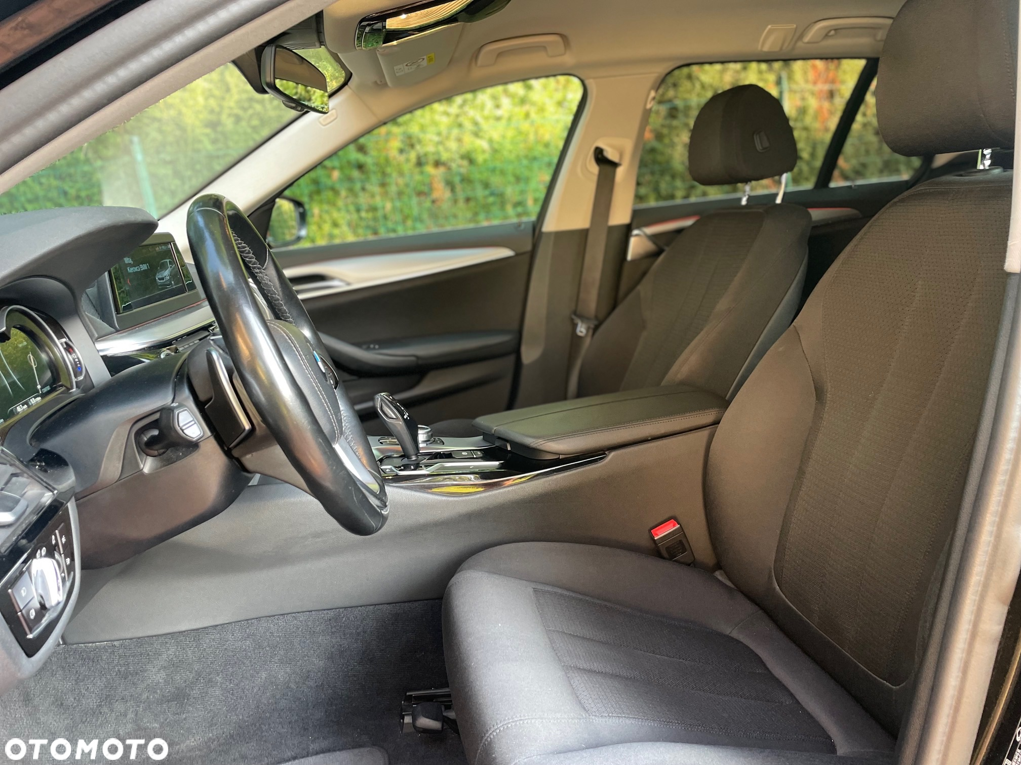 BMW Seria 5 520i Luxury Line - 9