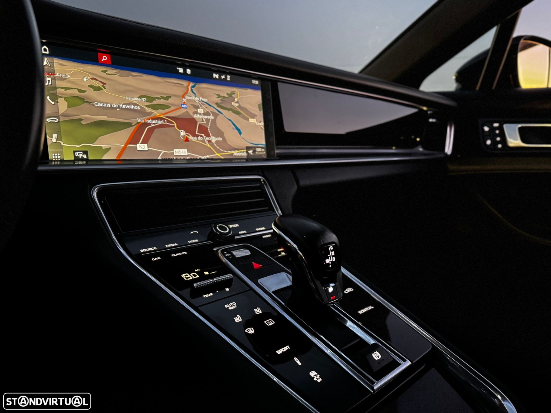 Porsche Panamera 4 Executive - 38