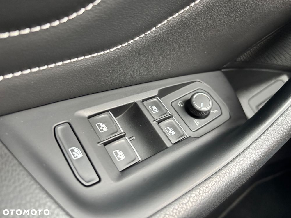 Volkswagen Passat 2.0 TDI EVO Elegance DSG - 24