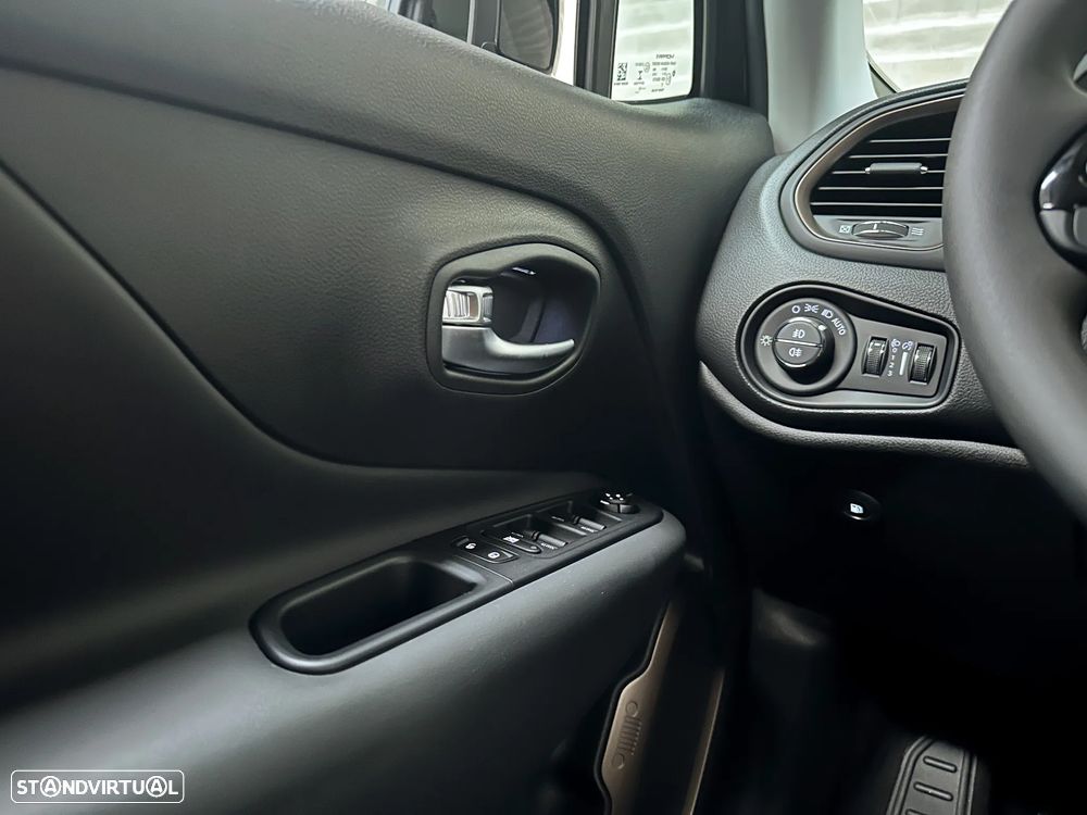 Jeep Renegade 1.3 TG 4Xe Limited - 34