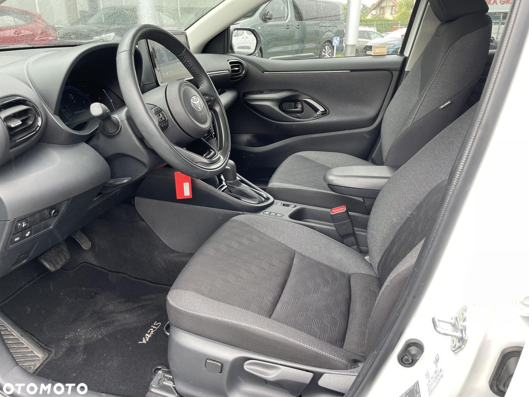 Toyota Yaris Hybrid 1.5 Style - 17