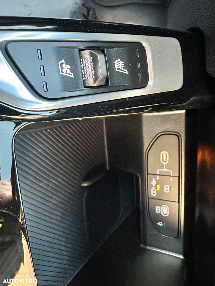 Kia Sorento 1.6 T-GDI HEV 6AT 4x2 7P Premium+ - 29