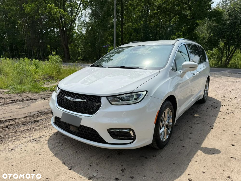 Chrysler Pacifica - 2