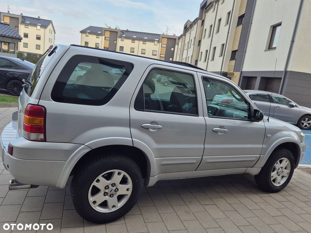 Ford Maverick 3.0 V6 Limited - 13