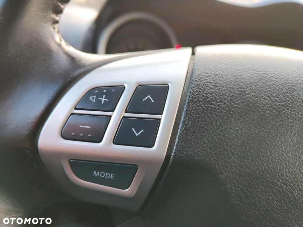 Mitsubishi Lancer 1.8 Intense - 33