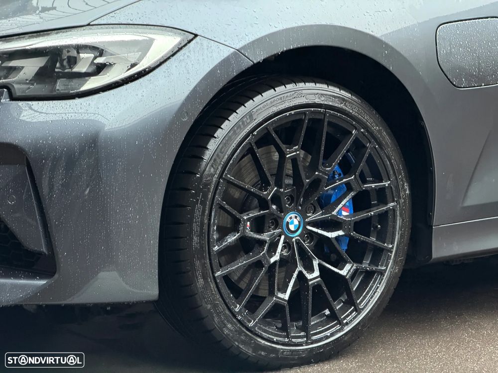 BMW 330 e Pack Desportivo M Auto - 13