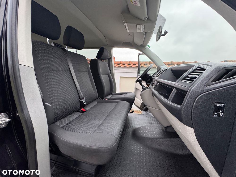 Volkswagen Multivan - 18