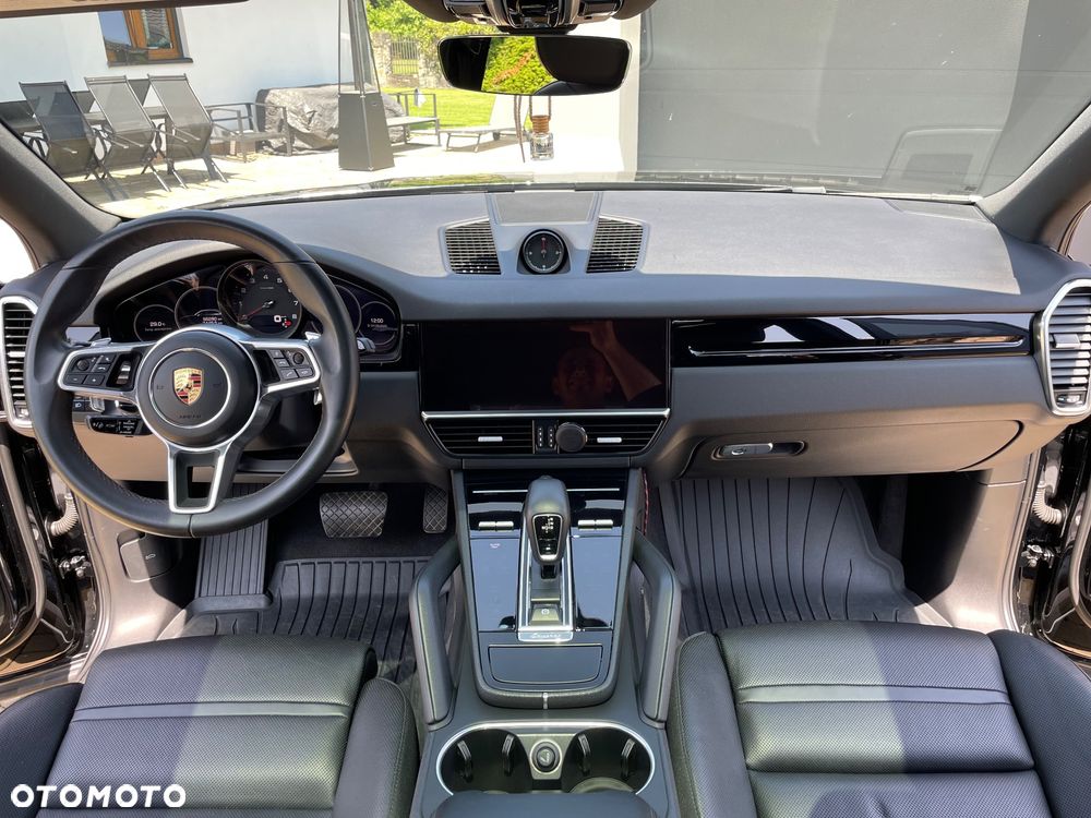 Porsche Cayenne Standard - 12