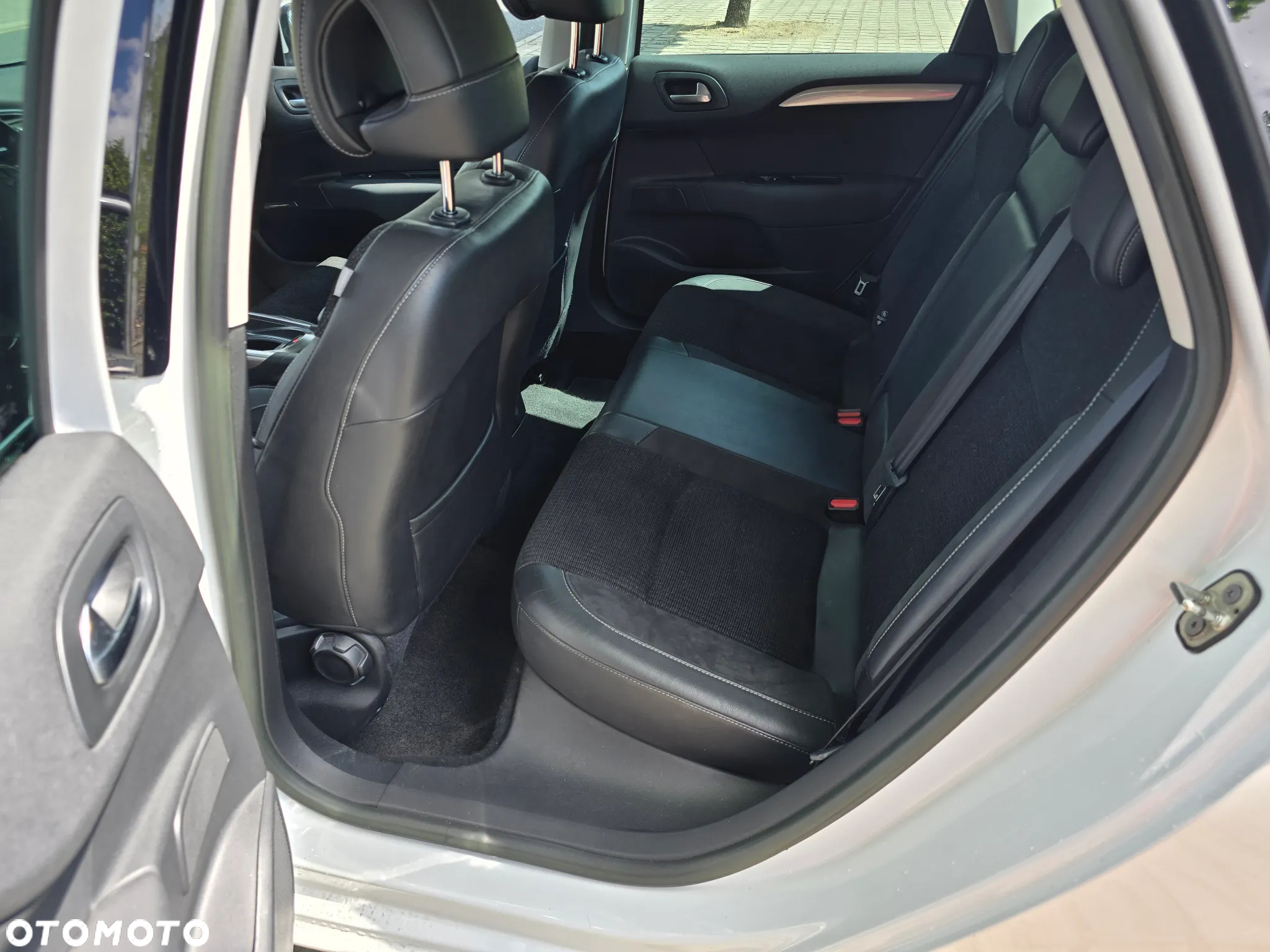 Citroën C4 2.0 HDi Exclusive - 21