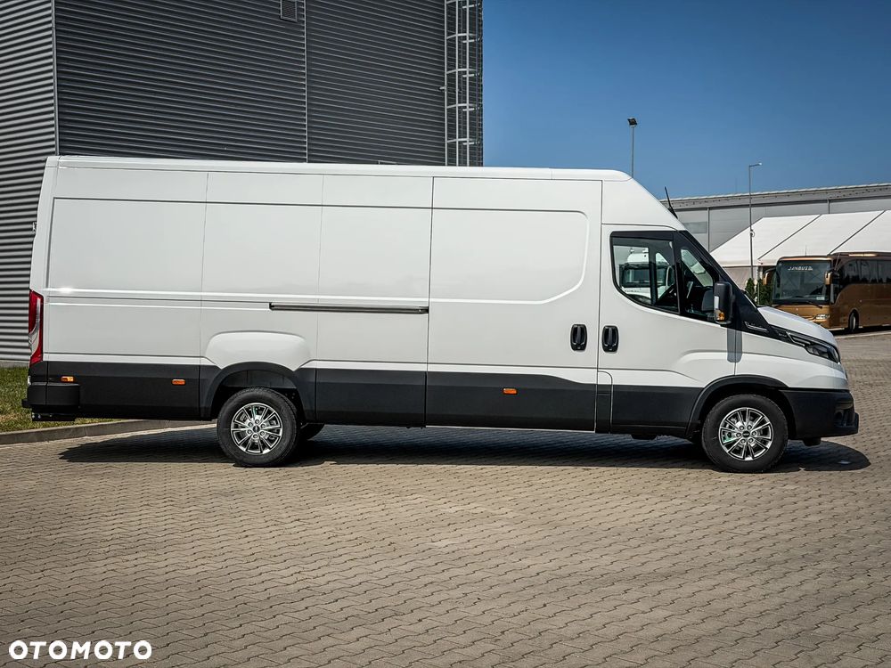 Iveco Daily 35S18HA8 V 3.0 Diesel 180KM AT8 ZF L4H2 - 16
