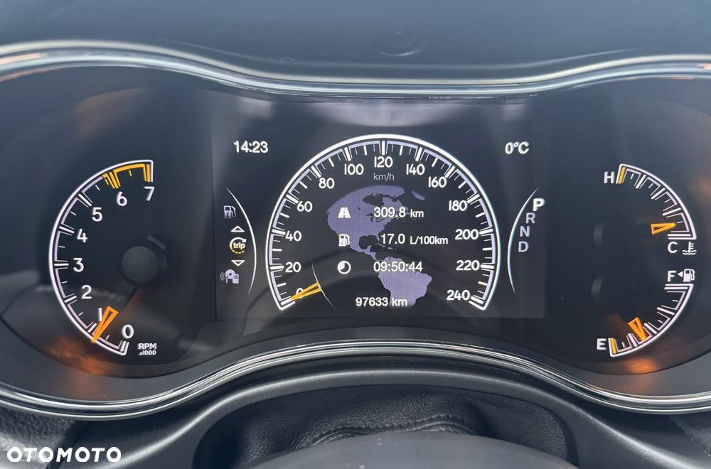 Jeep Grand Cherokee - 11