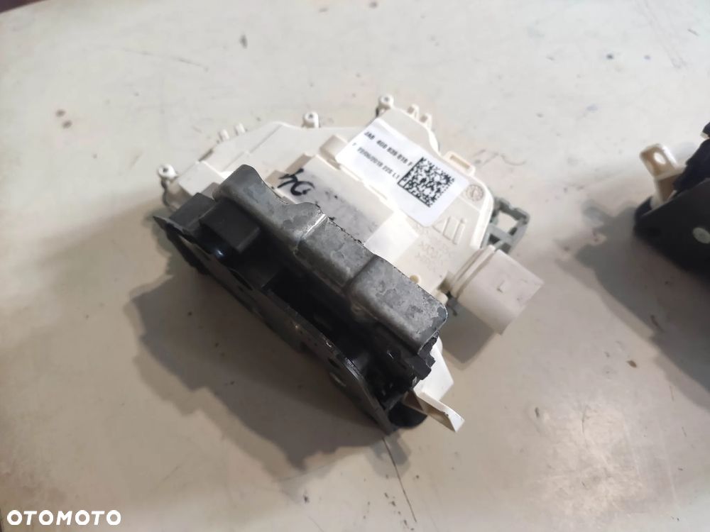 WG Zamek drzwi Prawy tył Audi A4 B9 A5 Q5 4G0839016F 8 PIN - 1