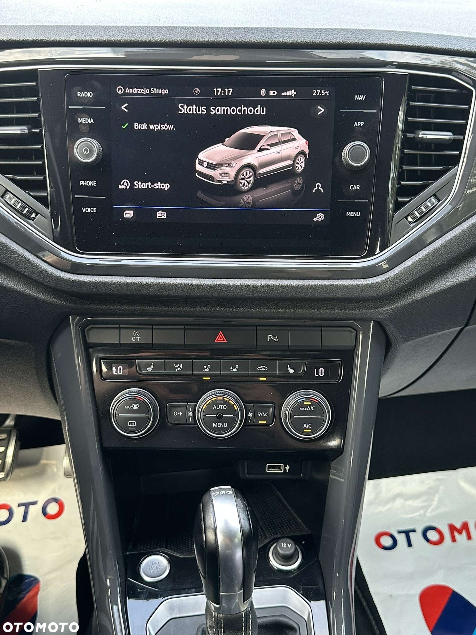 Volkswagen T-Roc - 17