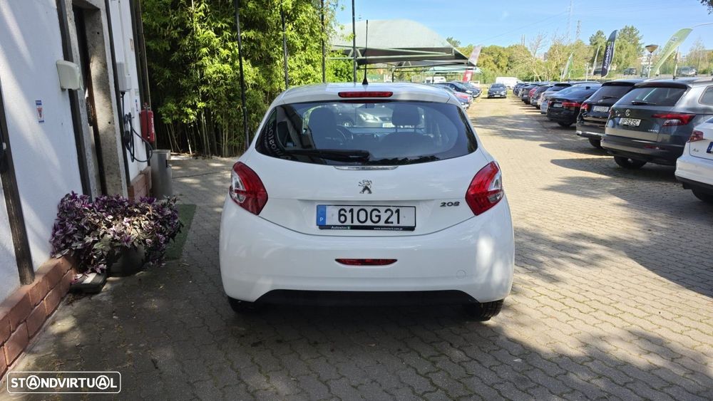 Peugeot 208 1.4 HDi - 5