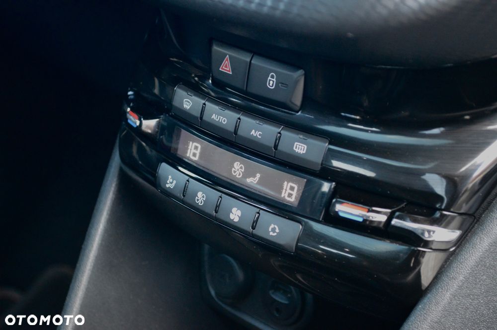 Peugeot 2008 BlueHDi FAP 120 STOP & START GT-Line Edition - 21