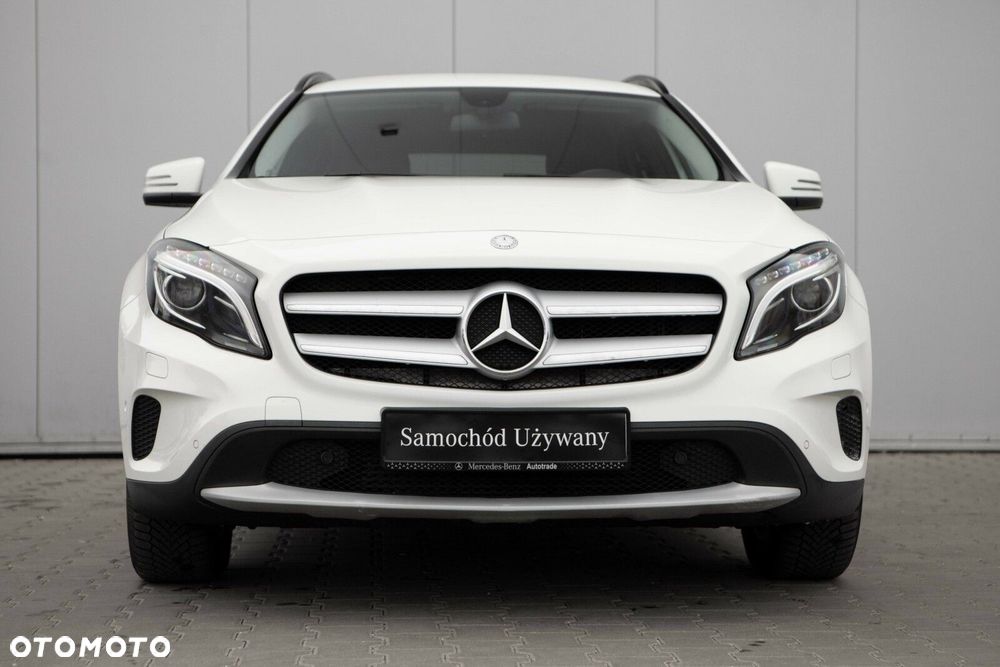 Mercedes-Benz GLA - 4