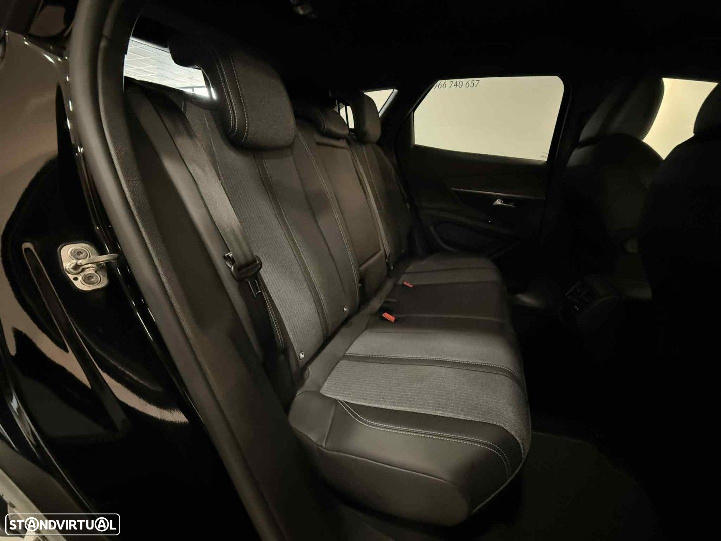 Peugeot 3008 1.5 BlueHDi Allure EAT8 - 28